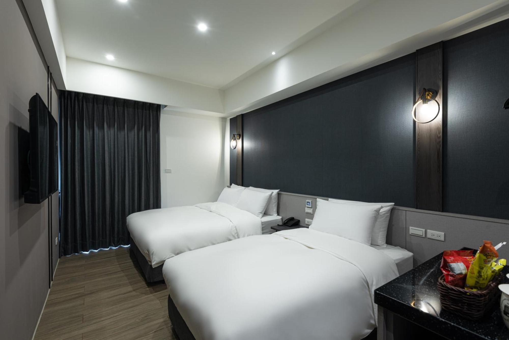 Hotel Euphemia Тайчжун Экстерьер фото