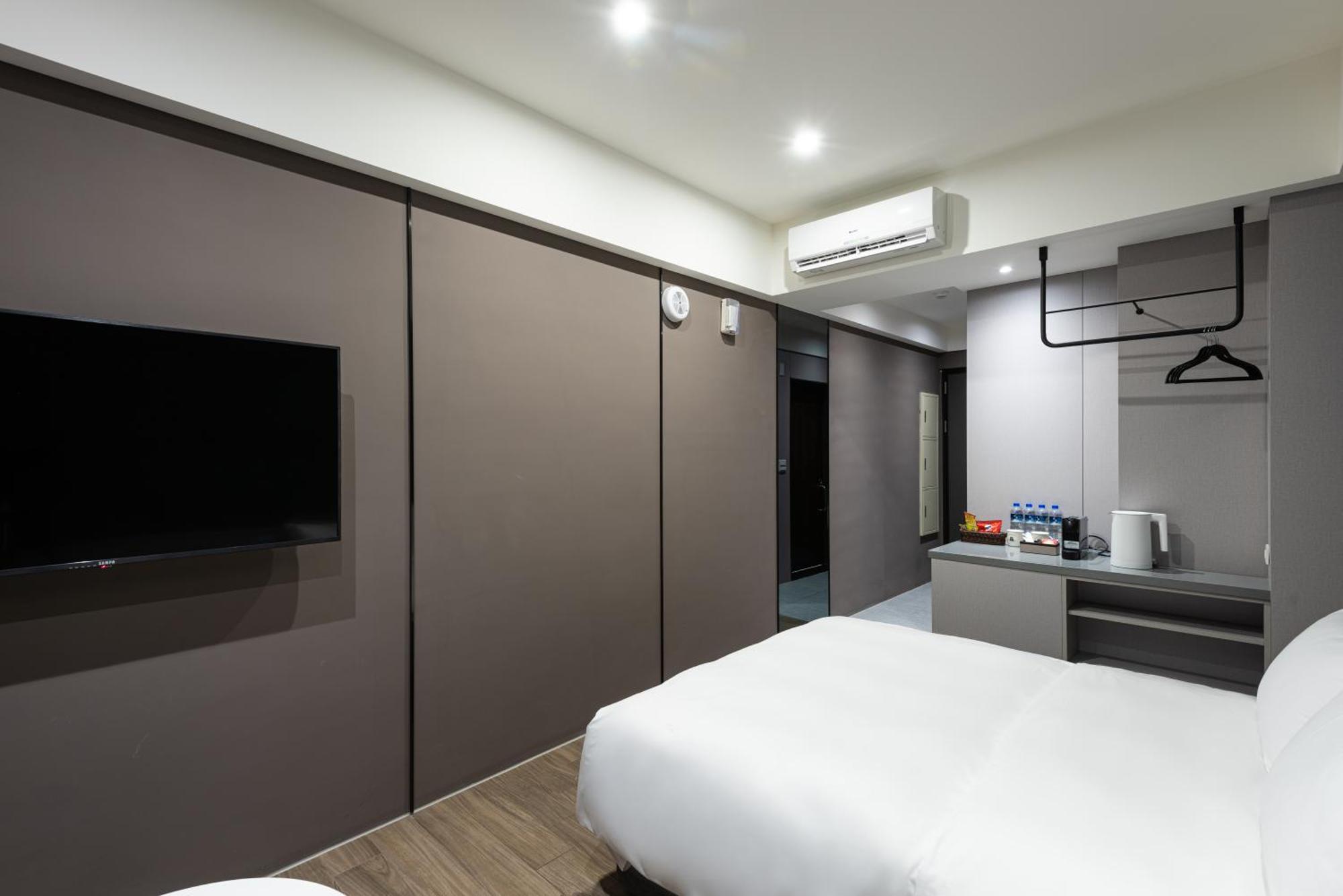 Hotel Euphemia Тайчжун Номер фото